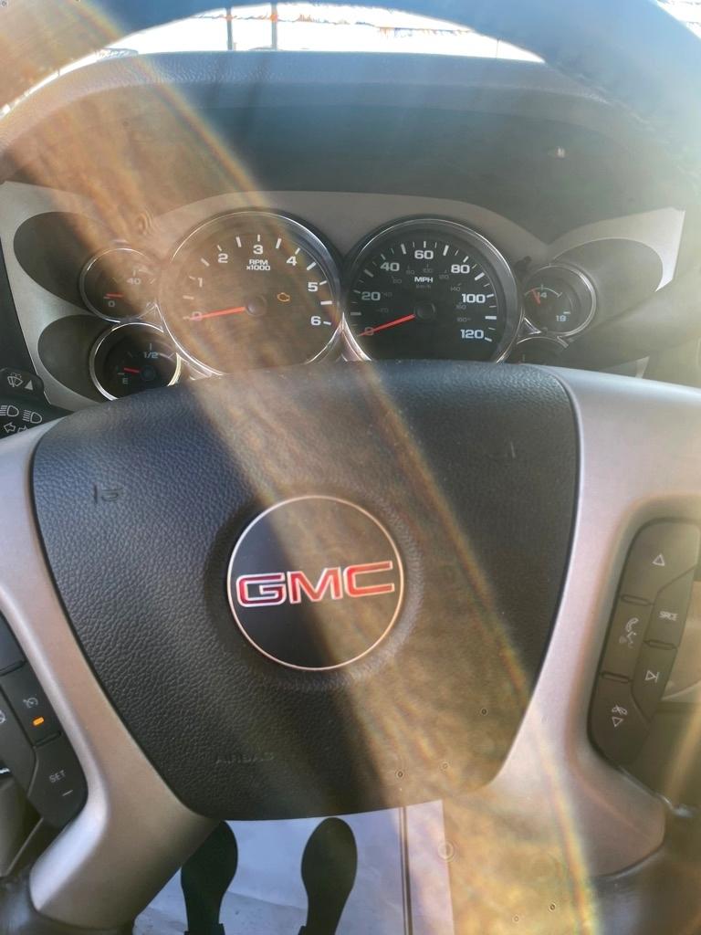 GMC Sierra 1500 SLE Crew Cab 4WD 2013