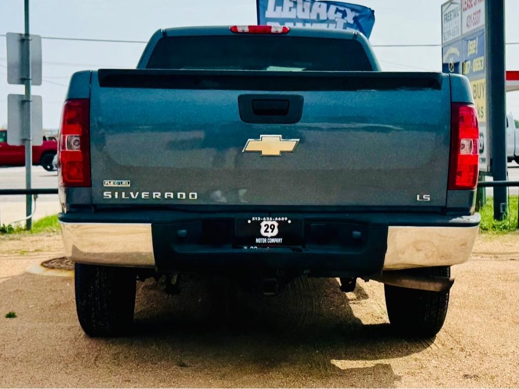 Chevrolet Silverado 1500 LS Extended Cab 2WD 2011