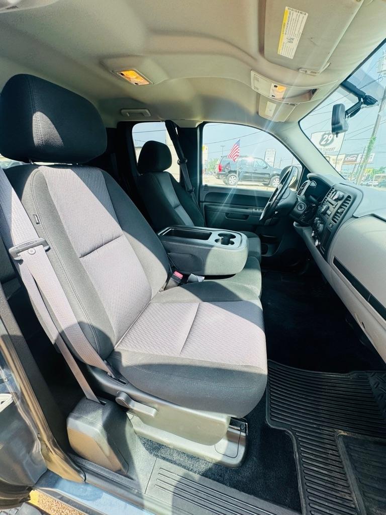 Chevrolet Silverado 1500 LS Extended Cab 2WD 2011