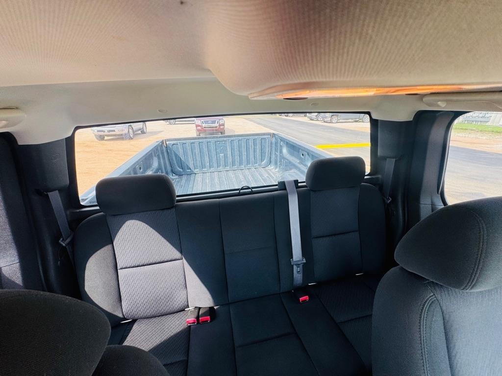 Chevrolet Silverado 1500 LS Extended Cab 2WD 2011