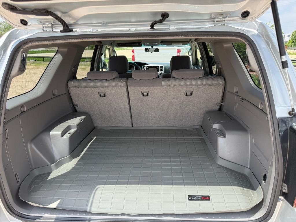 Toyota 4Runner SR5 2WD 2004