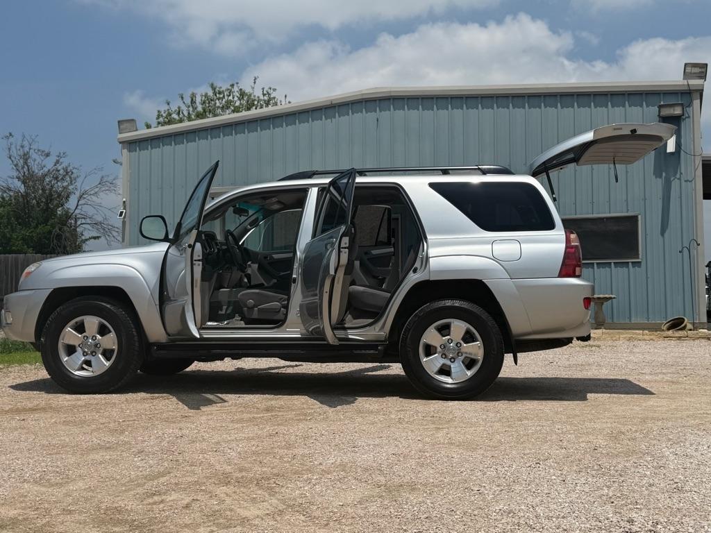 Toyota 4Runner SR5 2WD 2004