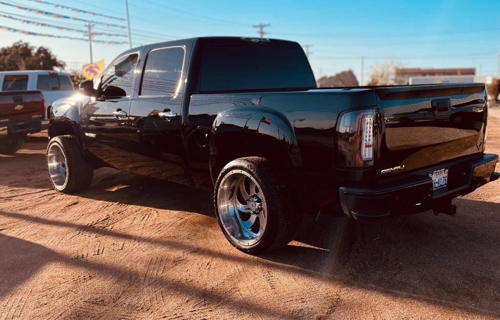 GMC Sierra 1500 SLT Crew Cab 2WD 2011