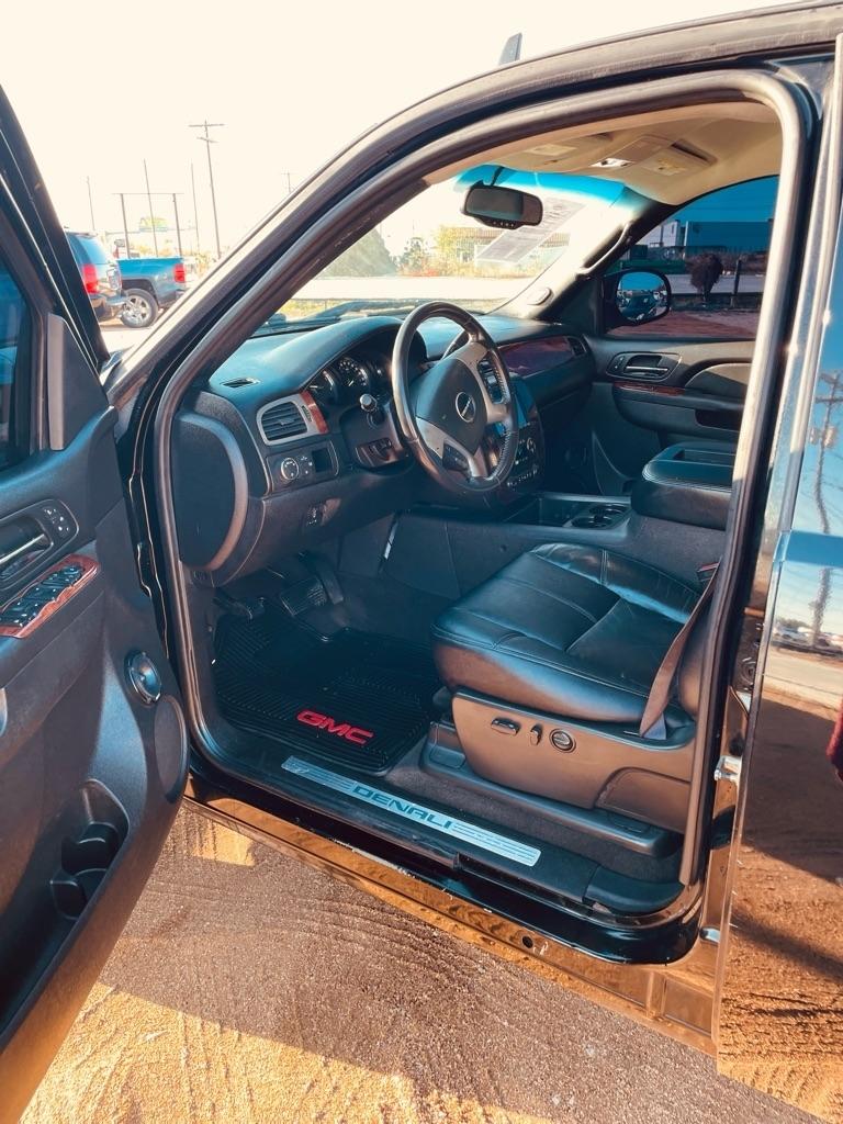 GMC Sierra 1500 SLT Crew Cab 2WD 2011