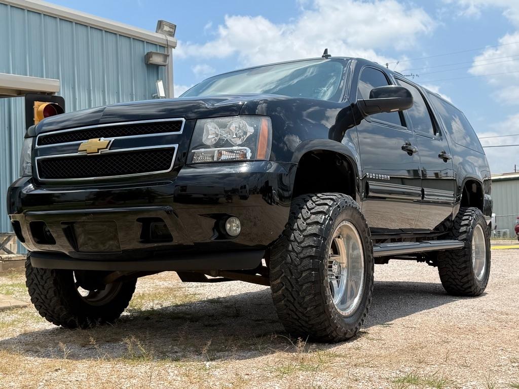 Chevrolet Suburban  2013