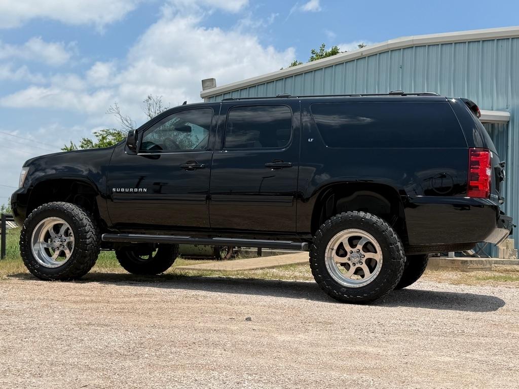 Chevrolet Suburban  2013