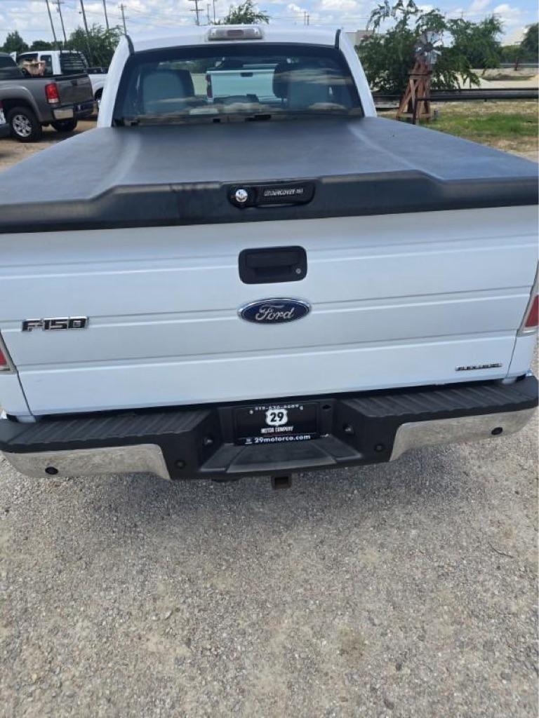 Ford F-150 XL SuperCab 8-ft. Bed 2WD 2014