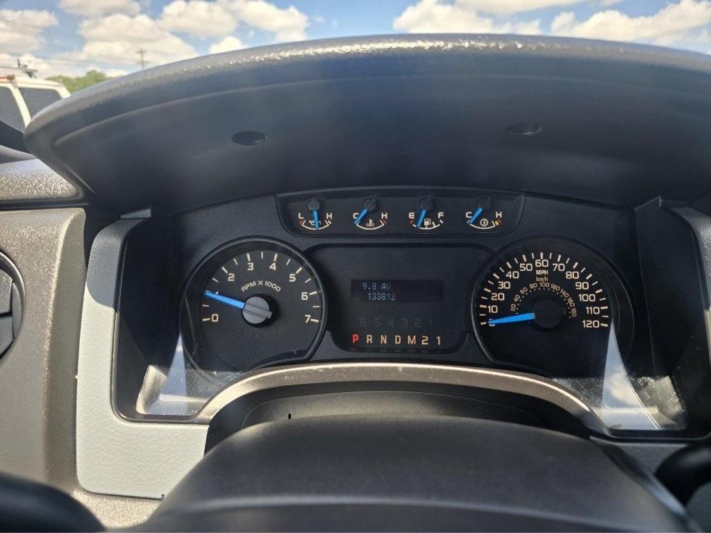 Ford F-150 XL SuperCab 8-ft. Bed 2WD 2014