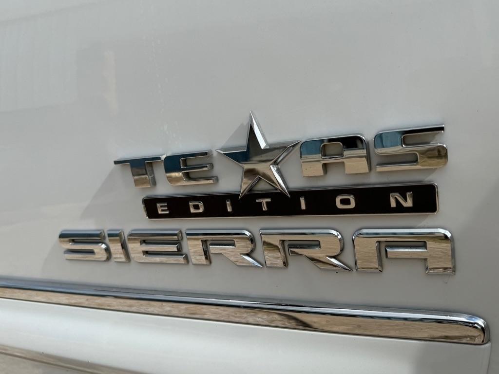 GMC Sierra 1500 SLE Crew Cab 2WD 2012