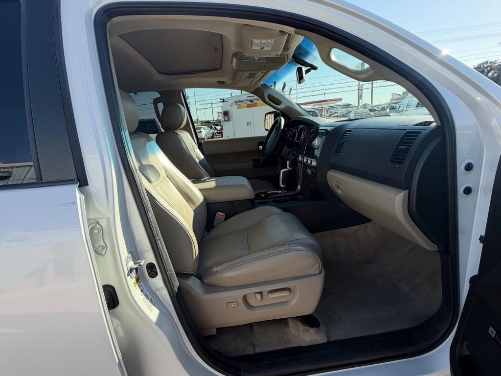 Toyota Sequoia Plantium 2WD 2008