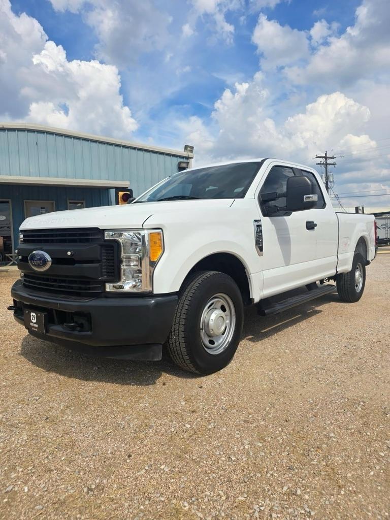 Ford F-250 SD XL SuperCab 2WD 2017