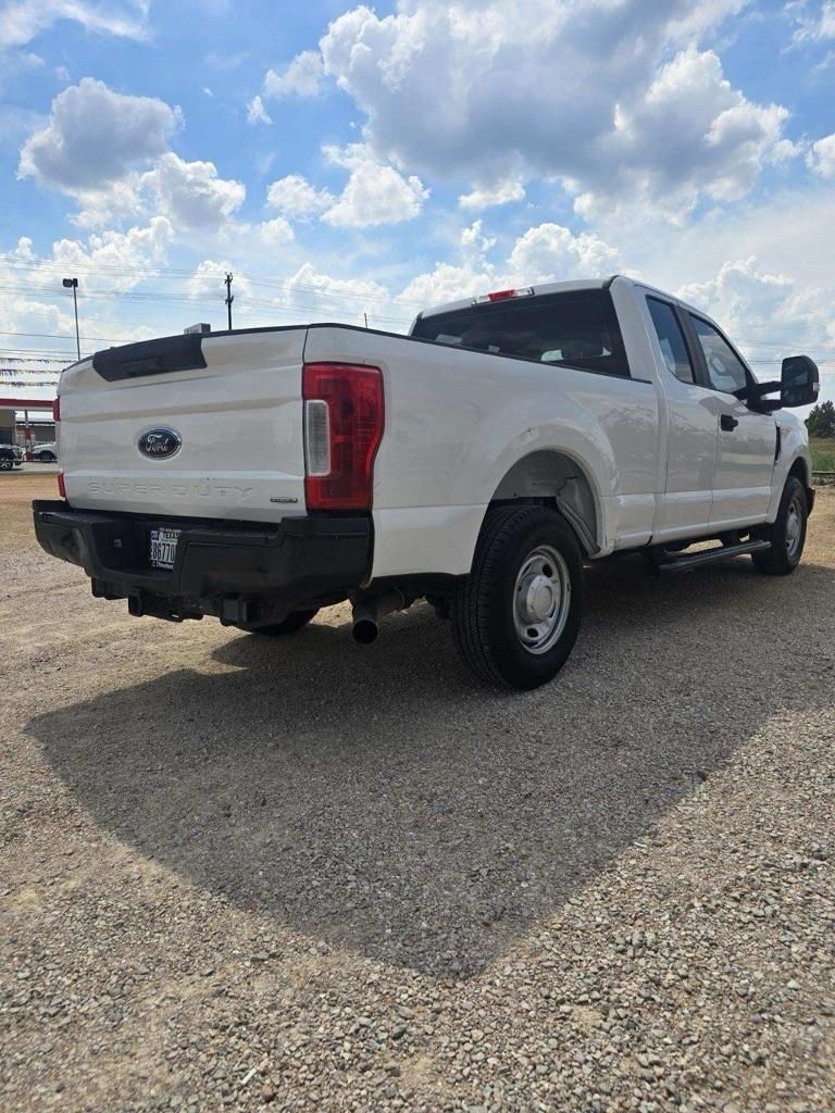 Ford F-250 SD XL SuperCab 2WD 2017