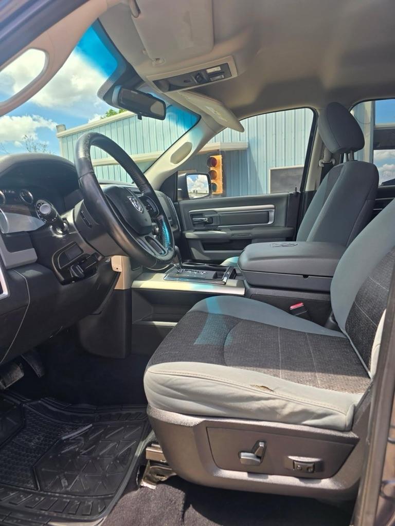 RAM 1500 SLT Crew Cab SWB 2WD 2013
