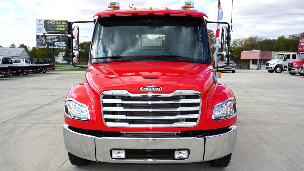Freightliner M2 106  2026 Freightliner M2 106  2026