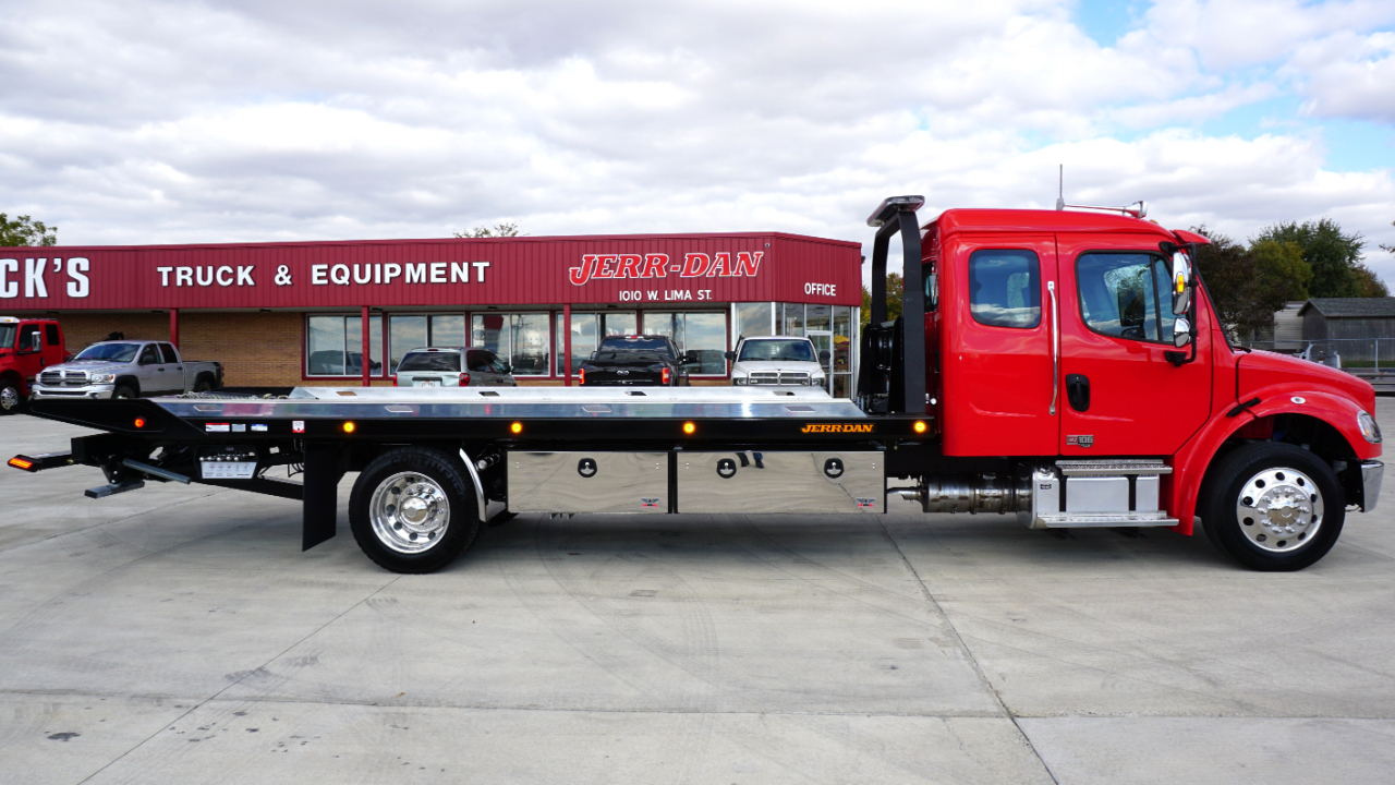 Freightliner M2 106  2026 Freightliner M2 106  2026