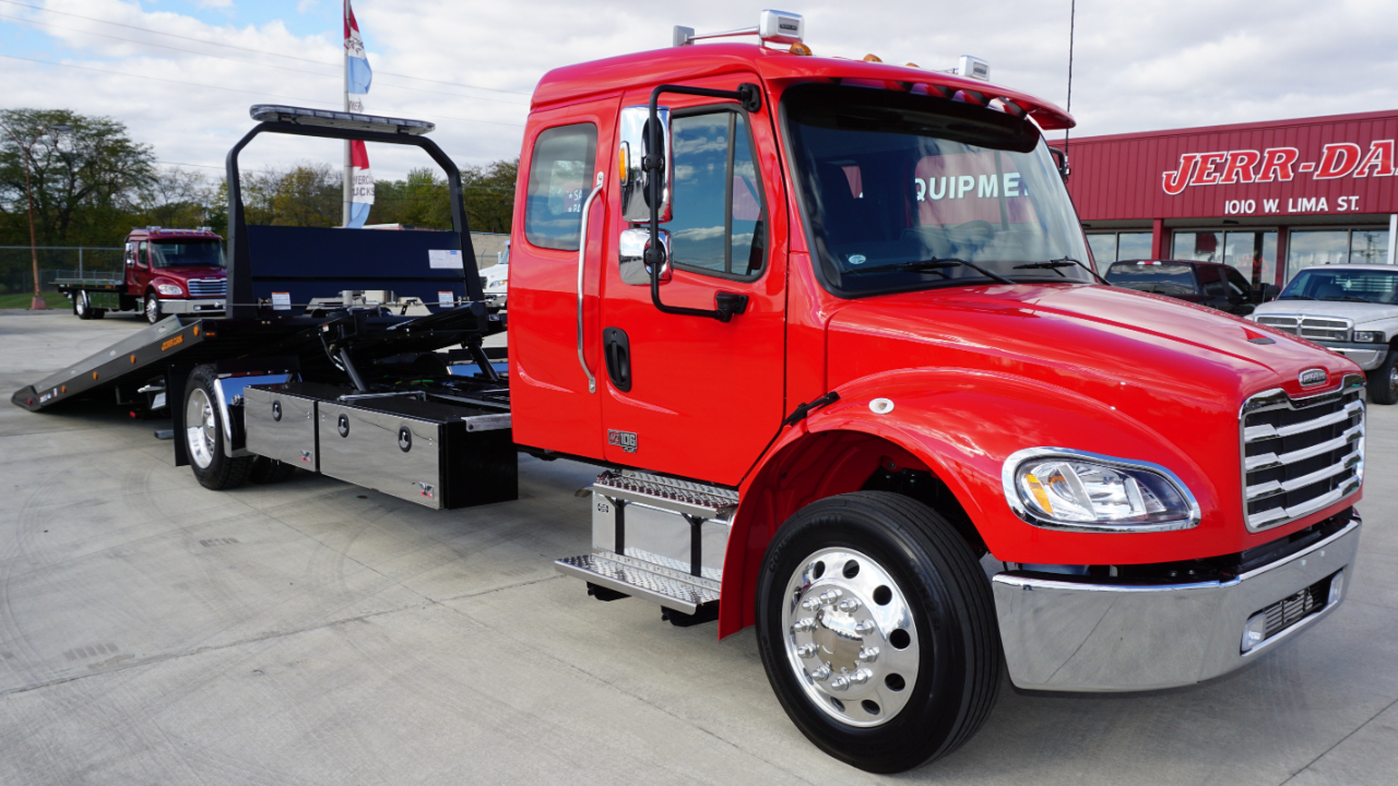 Freightliner M2 106  2026 Freightliner M2 106  2026