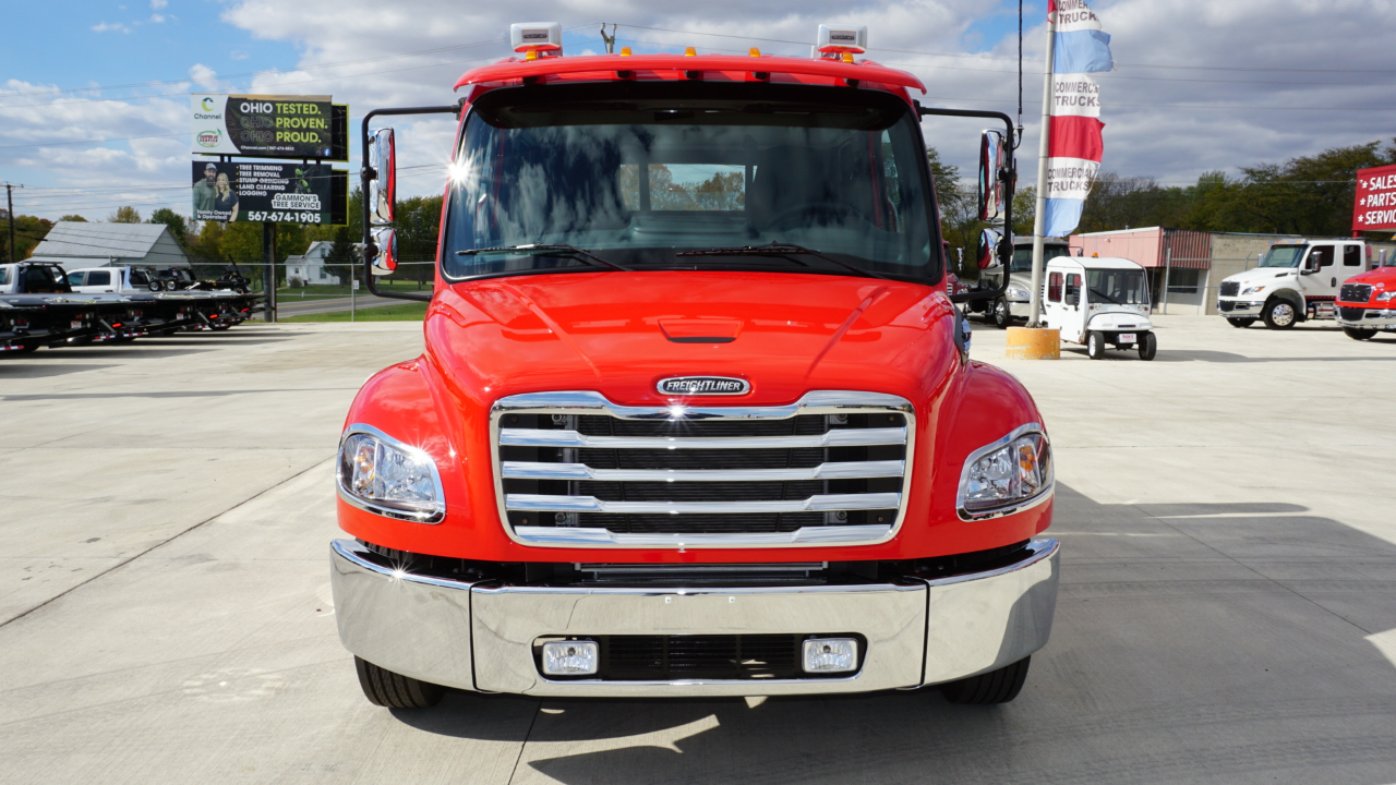 Freightliner M2 106  2026 Freightliner M2 106  2026
