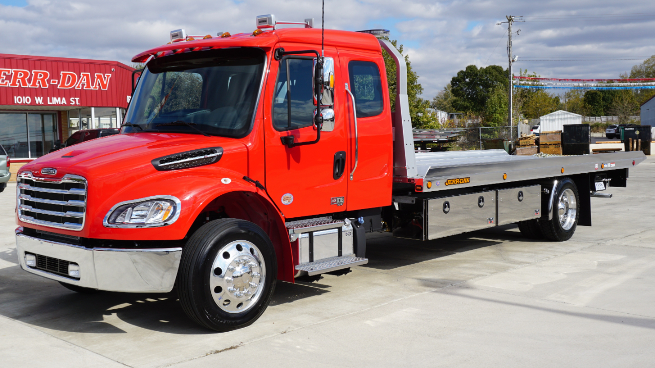 Freightliner M2 106  2026 Freightliner M2 106  2026