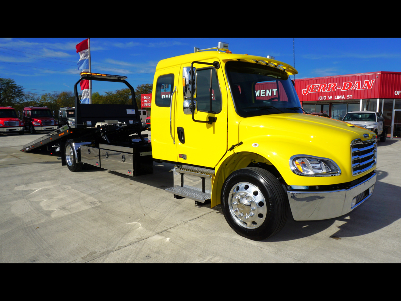 2026 Freightliner M2 106 Ext Cab Jerrdan 22' XLP Low Profile Steel Rollback