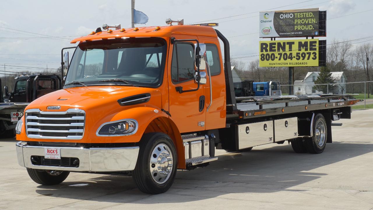 Freightliner M2 106  2026