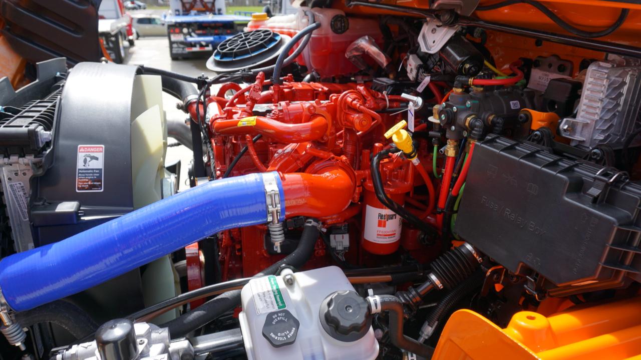 Freightliner M2 106  2026