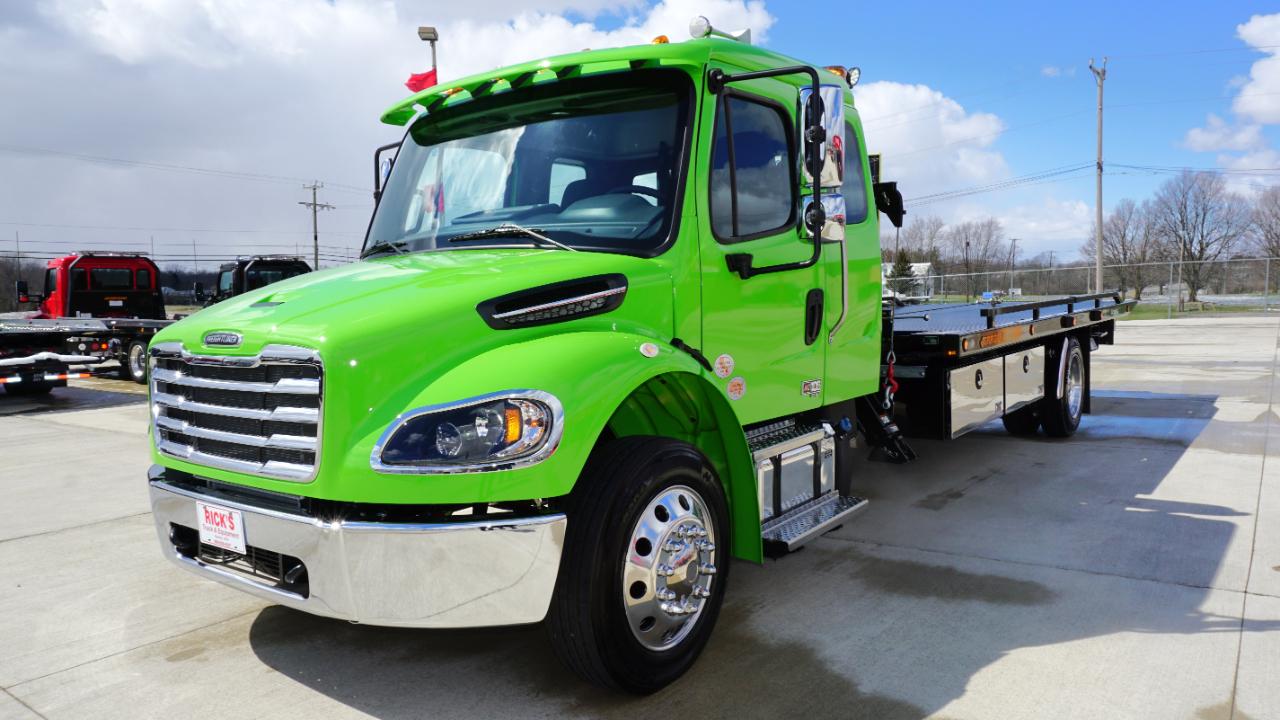 Freightliner M2 106  2026