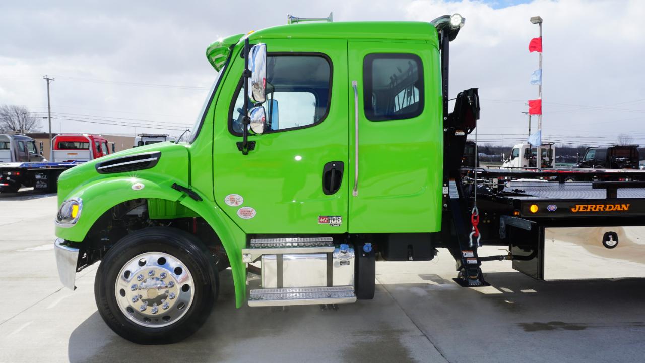 Freightliner M2 106  2026