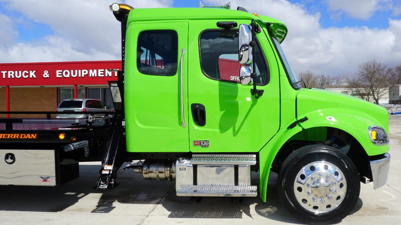 Freightliner M2 106  2026