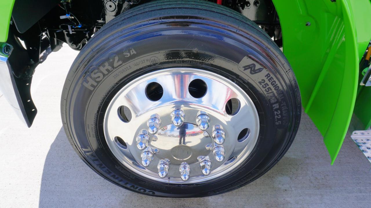 Freightliner M2 106  2026