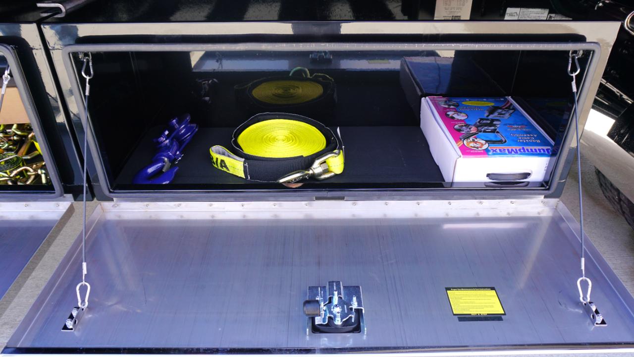 Freightliner M2 106  2026