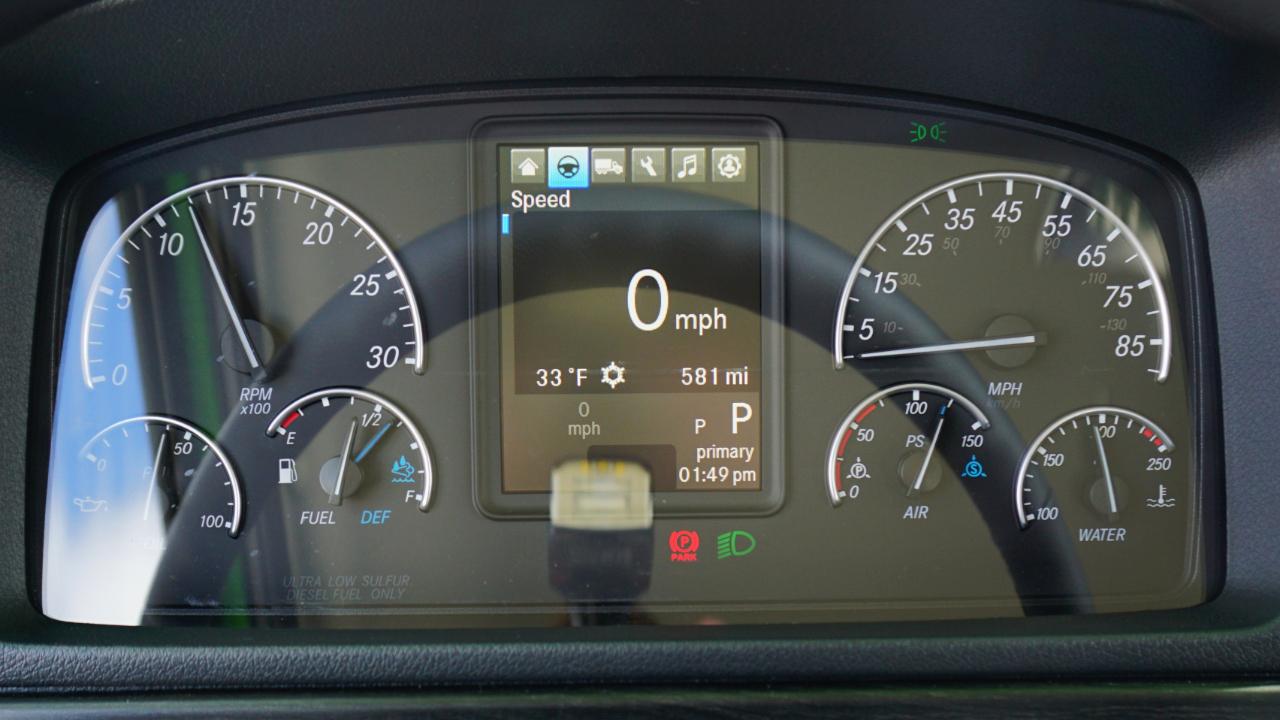 Freightliner M2 106  2026