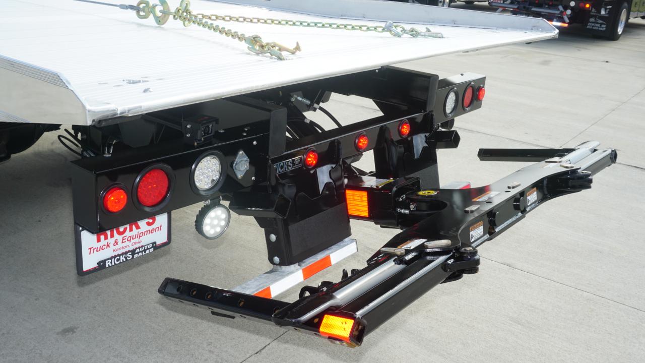 Freightliner M2 106 Plus  2026