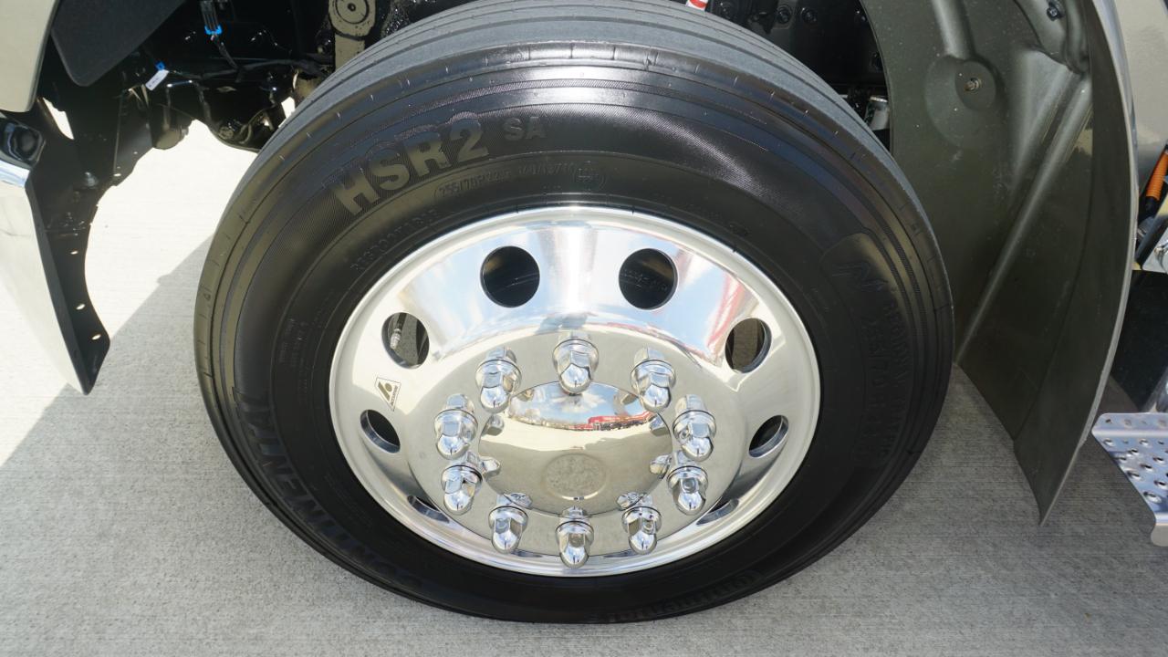 Freightliner M2 106 Plus  2026