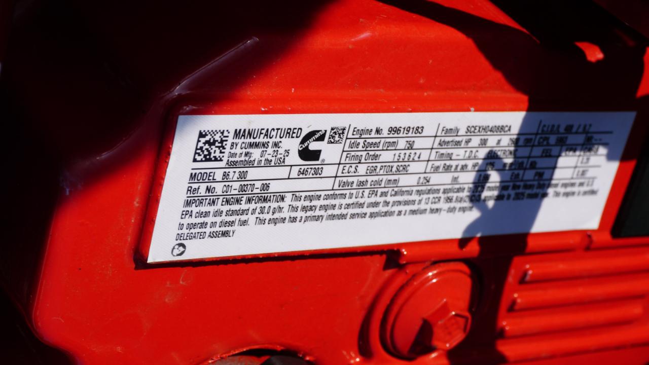 Freightliner M2 106 Plus  2026