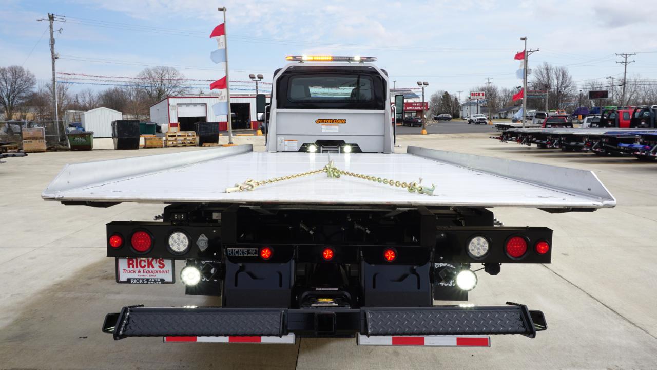 International MV607  2026