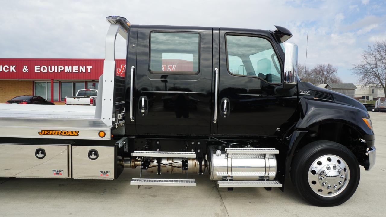 International MV607  2026