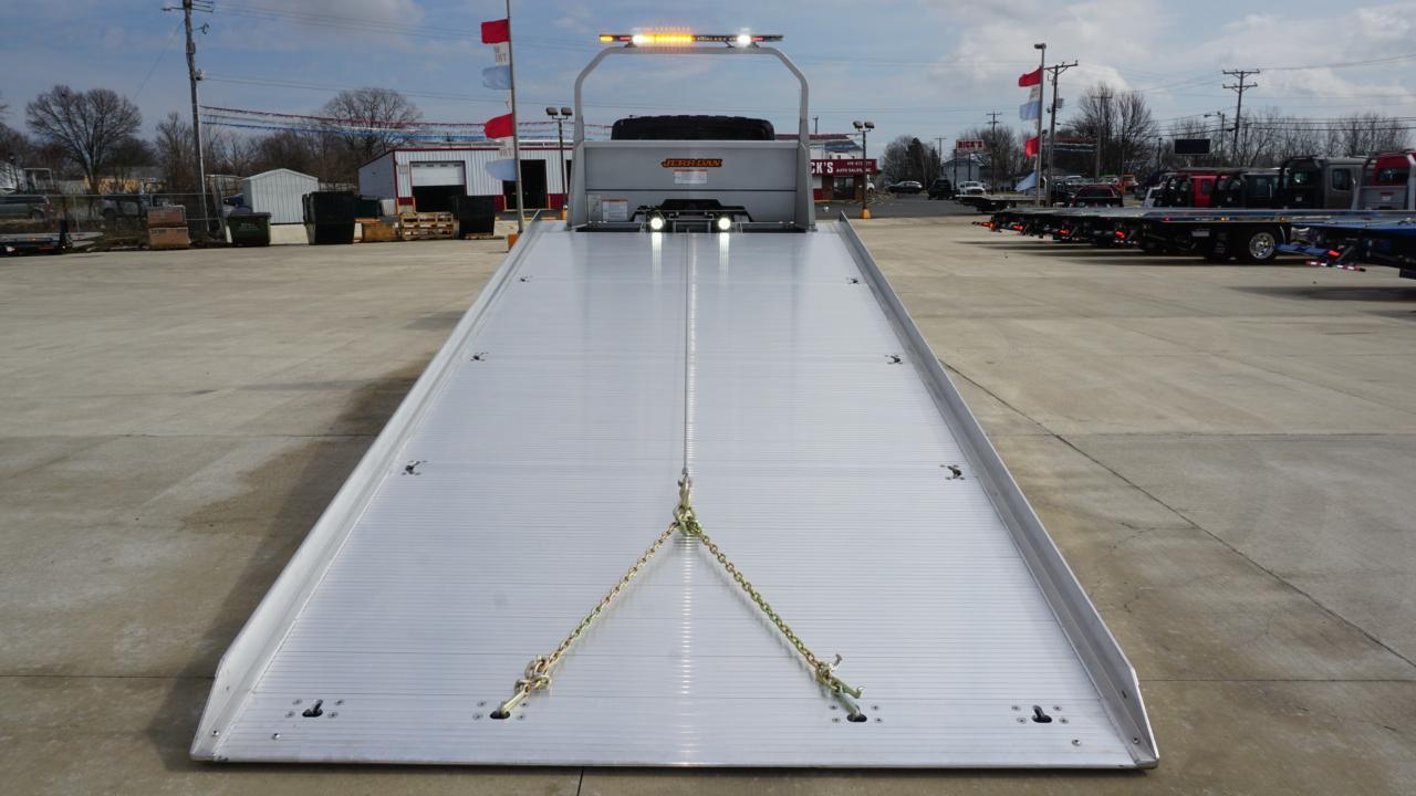 International MV607  2026