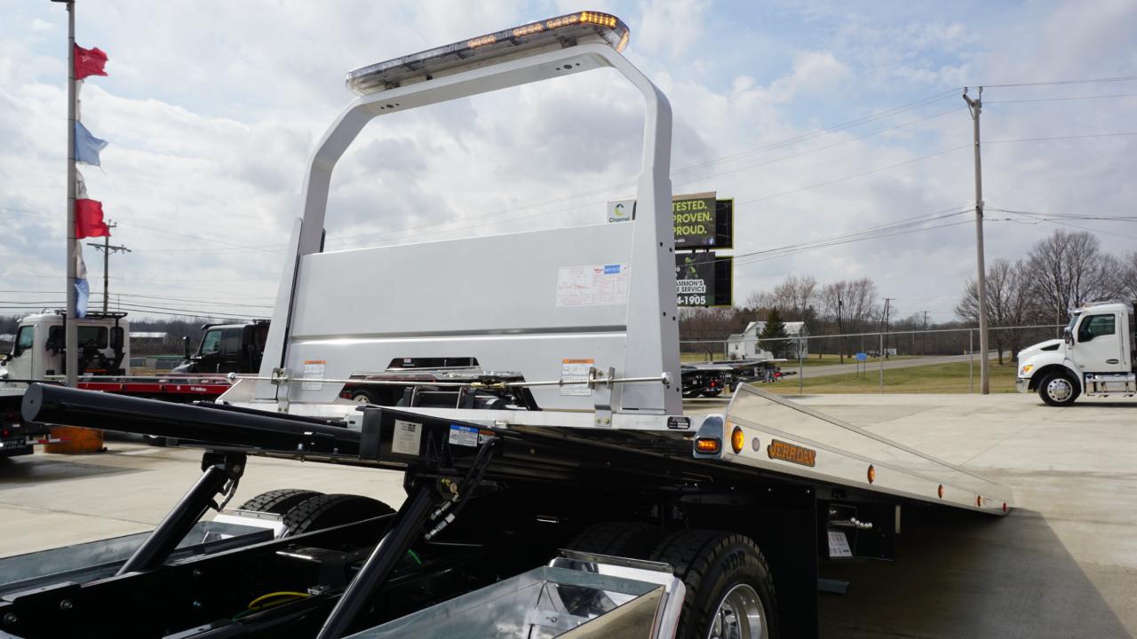 International MV607  2026