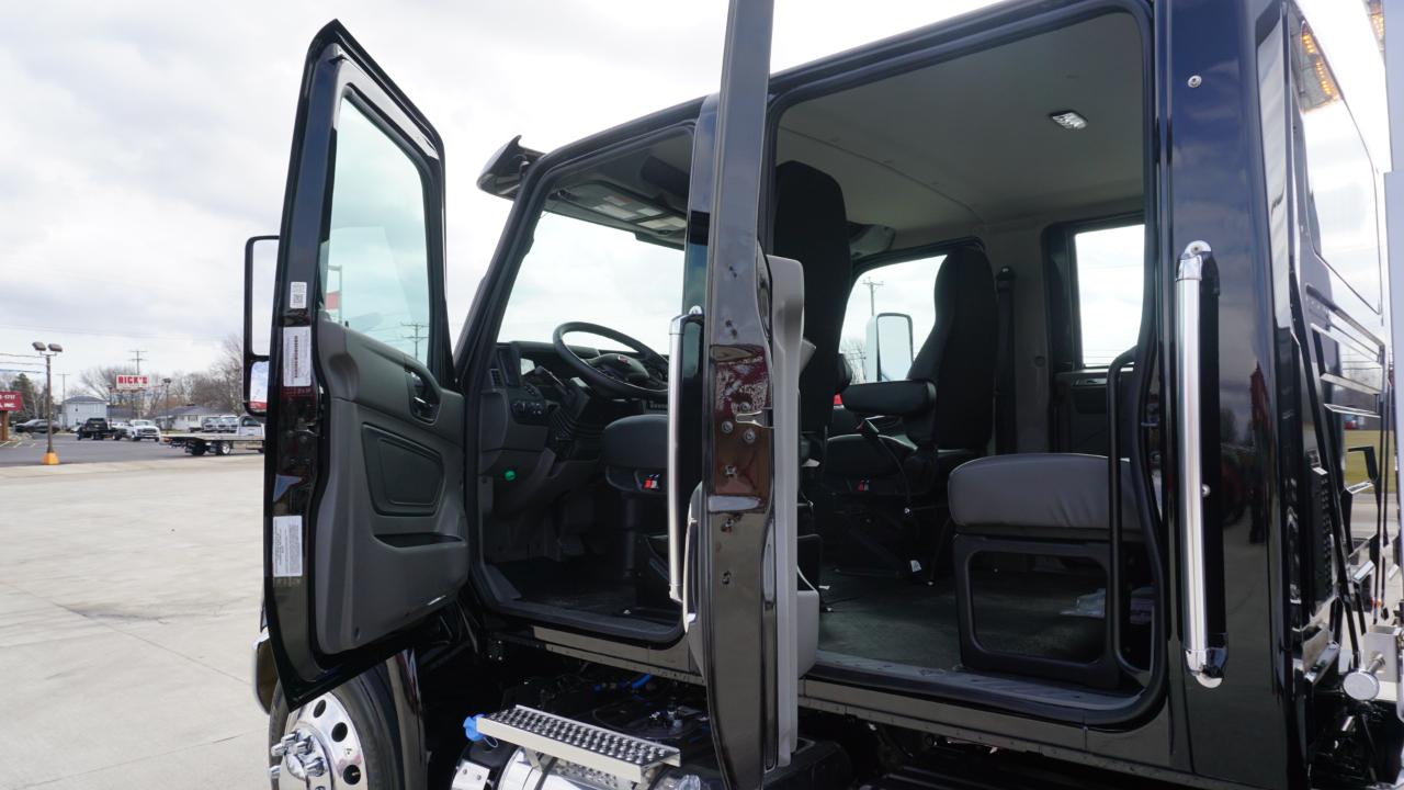 International MV607  2026