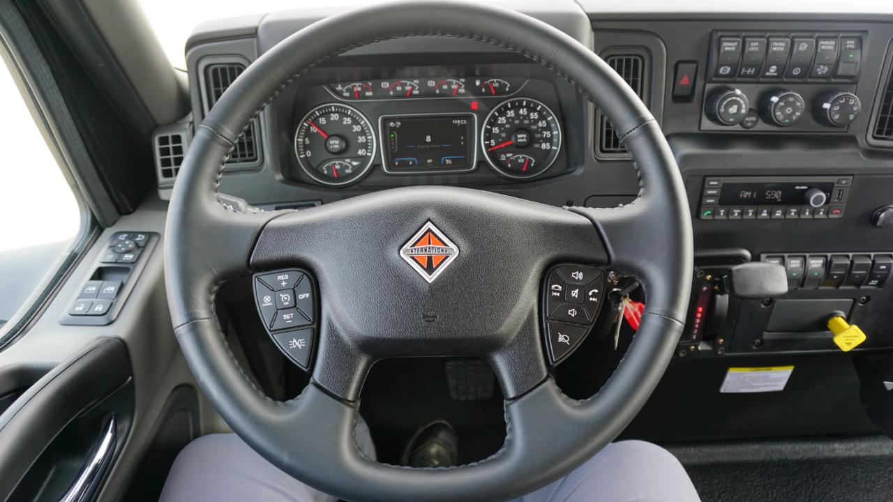 International MV607  2026