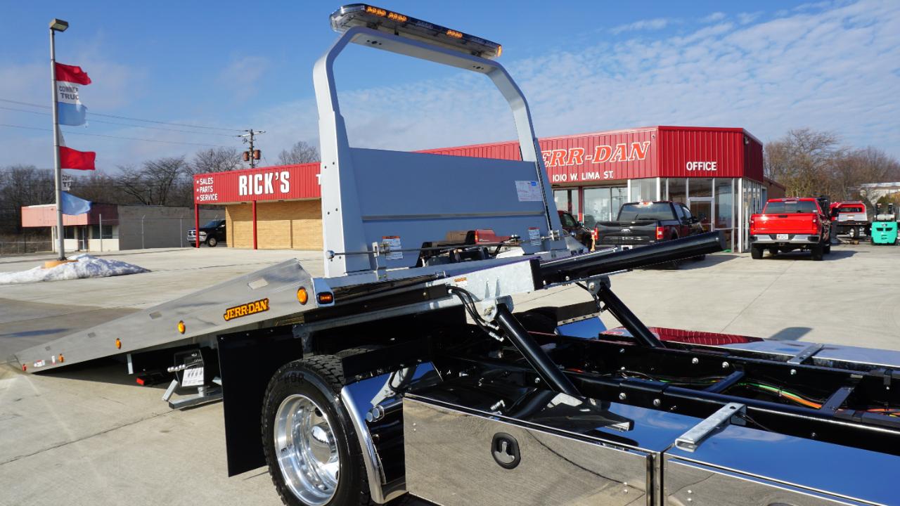 International MV607  2026