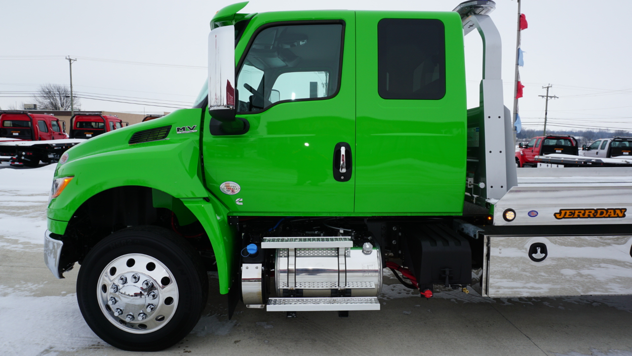 International MV607  2026