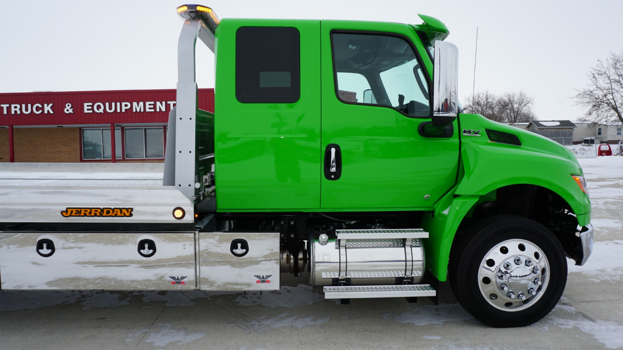 International MV607  2026