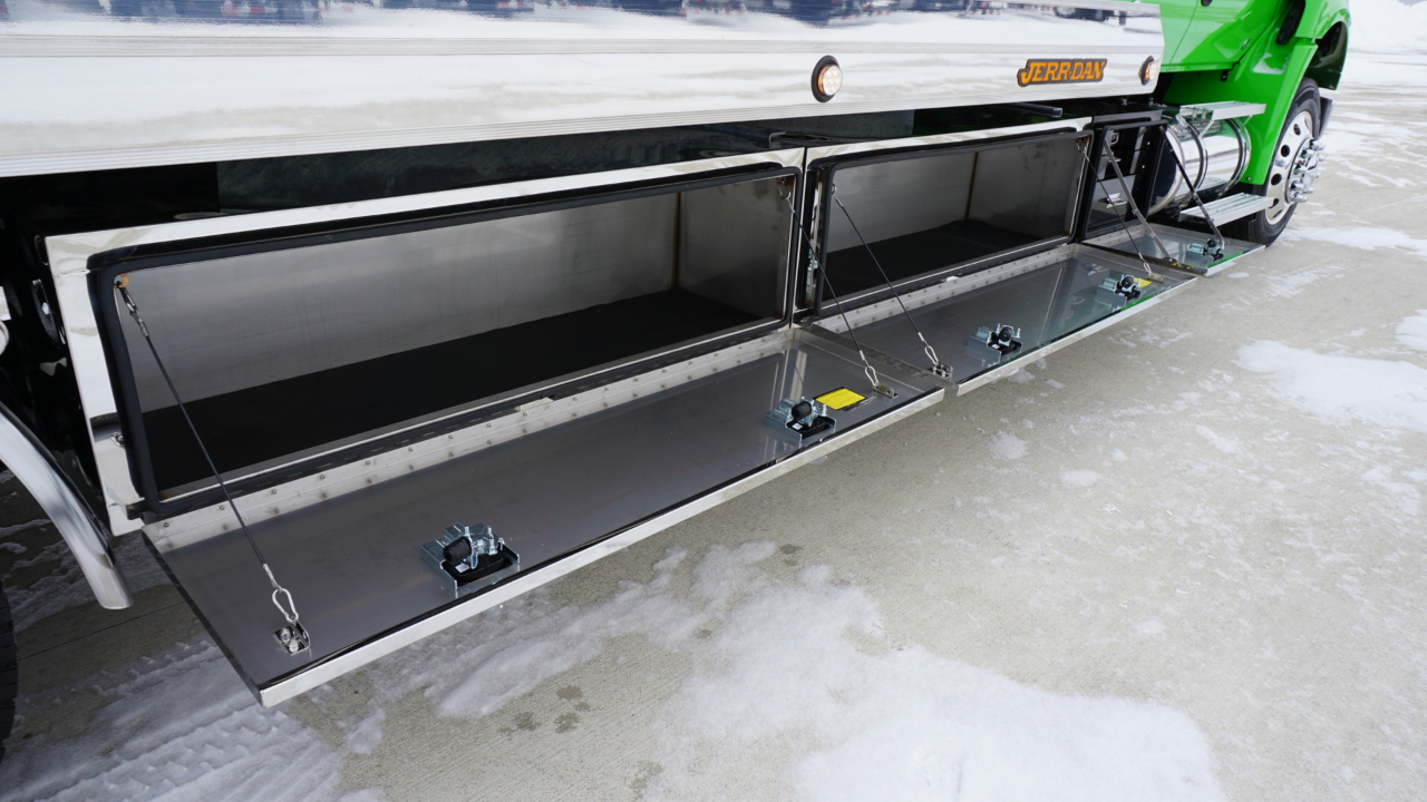 International MV607  2026