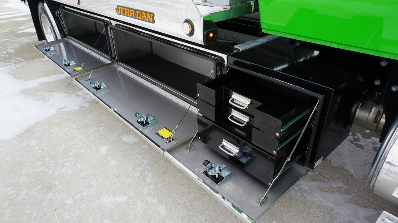 International MV607  2026