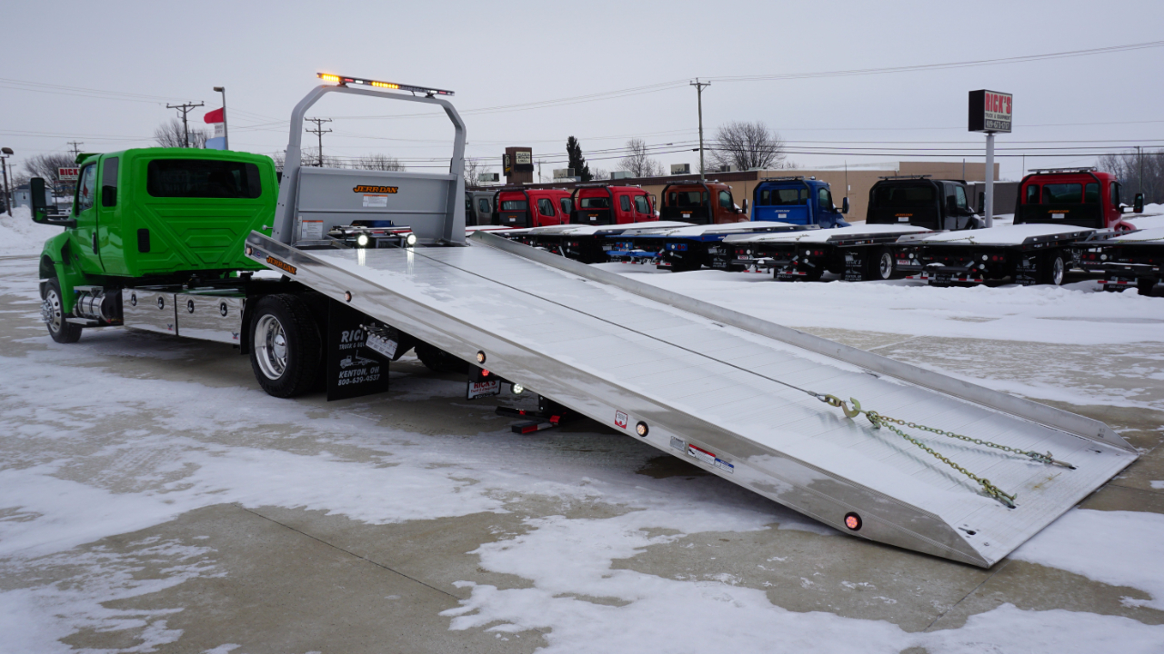 International MV607  2026