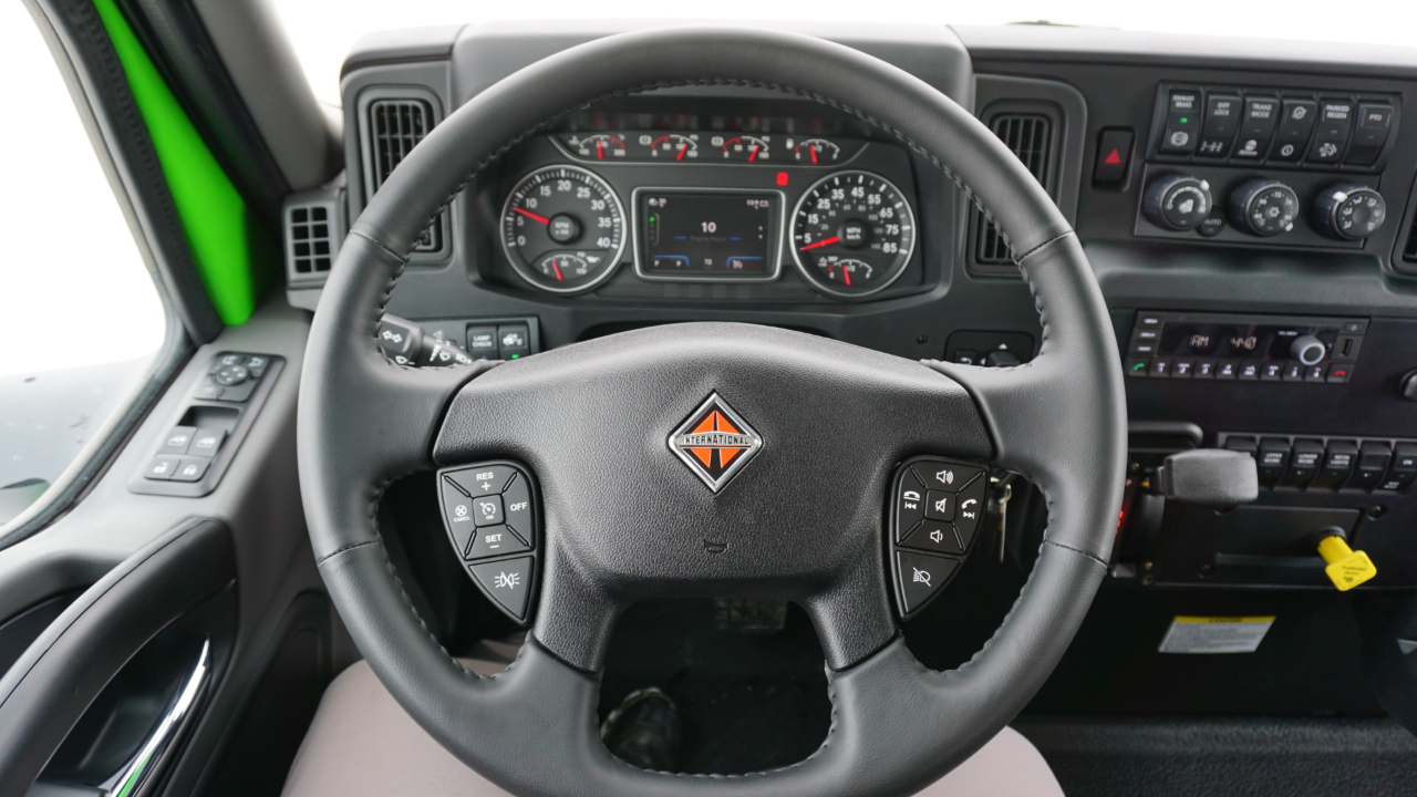 International MV607  2026