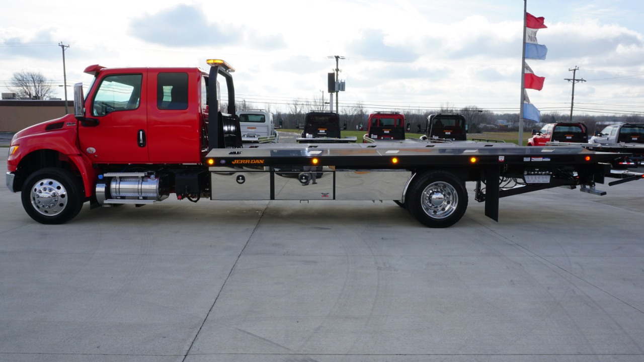 International MV607  2026