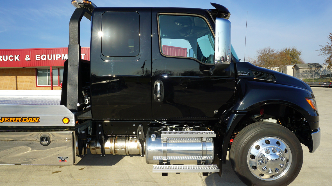 International MV607  2026