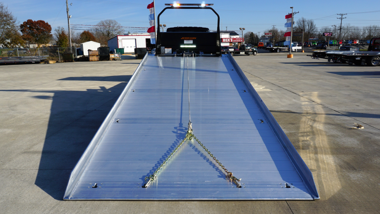 International MV607  2026